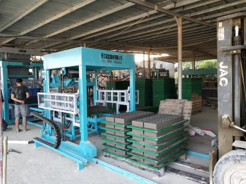 Всичко, което трябва да знаете за машините за циментови блокове в строителната индустрия