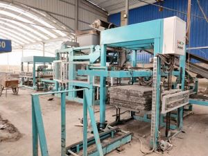 Автоматично подаващо устройство за дъски