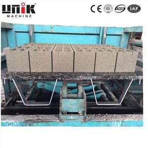 Интелигентна машина за производство на тухли