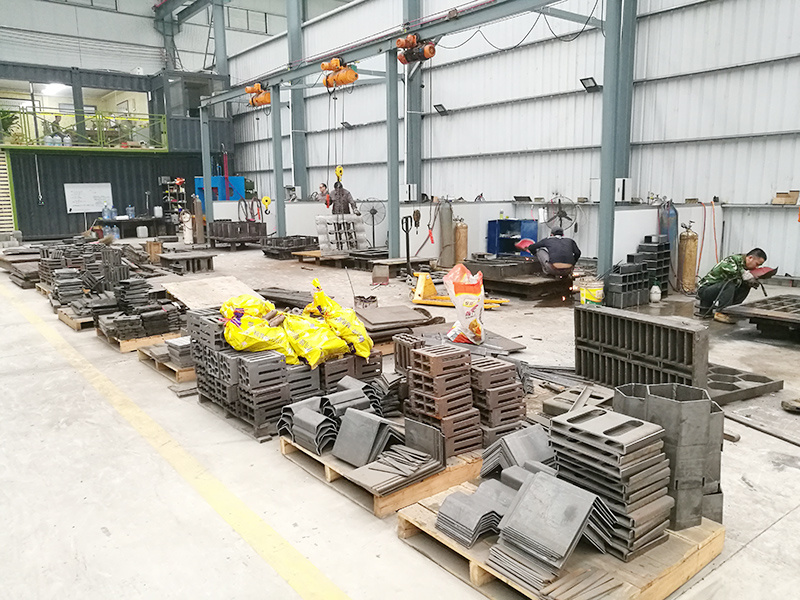 Бъдещето на машините за бетонни блокове: тенденции и иновации за гледане