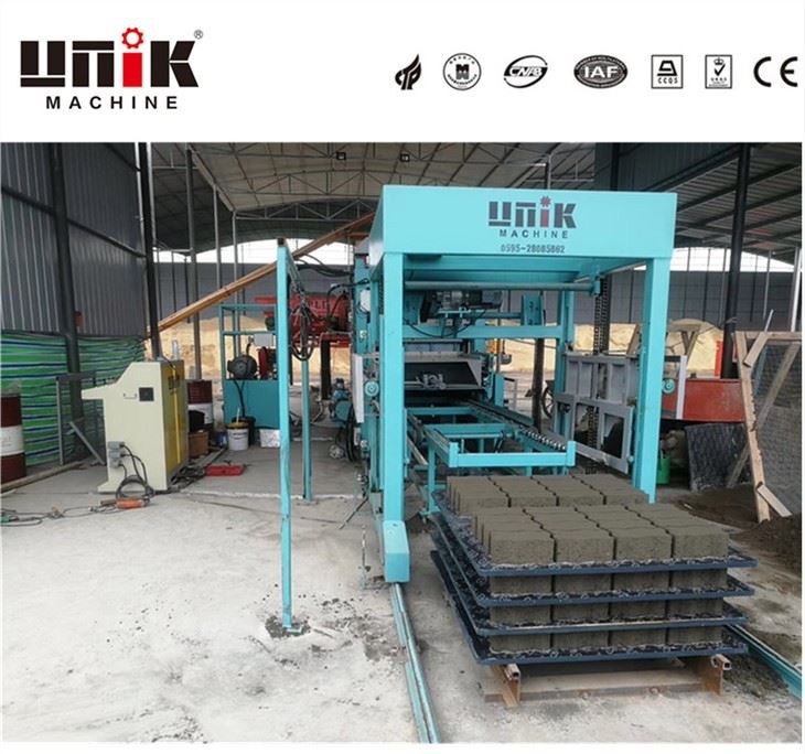 Машина за производство на павета