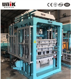 Машина за циментови блокове за павета